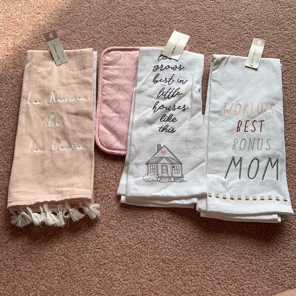 NWT 6pc dishtowels & potholder sets
